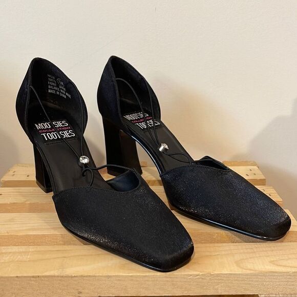 Mootsies Tootsies Halle Satin/Fabric Black Y2K Square Toe Heels Size 7.5 - Picture 1 of 11